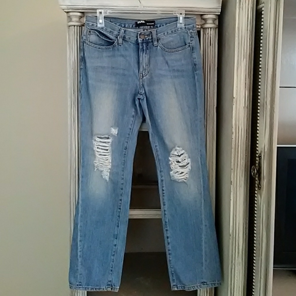 BDG Boyfriend Distressed Jeans
